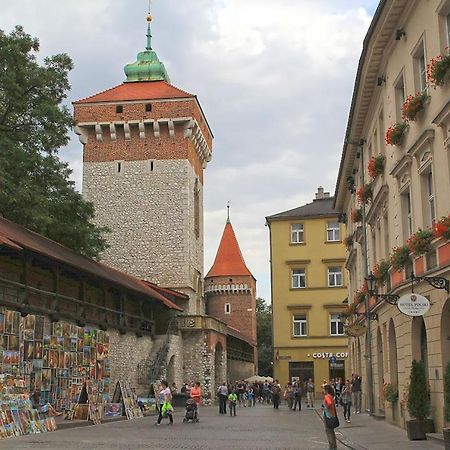 Attractive Apartment Oldtown Near Thetrain Station Краков Экстерьер фото
