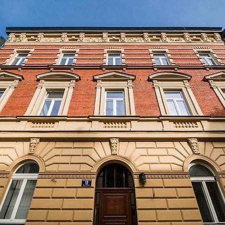 Attractive Apartment Oldtown Near Thetrain Station Краков Экстерьер фото